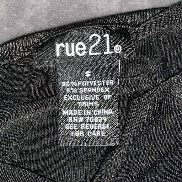 Black dress - Picture 2 of 2